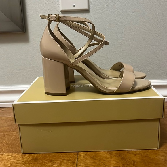 Michael Kors heels - Picture 5 of 7